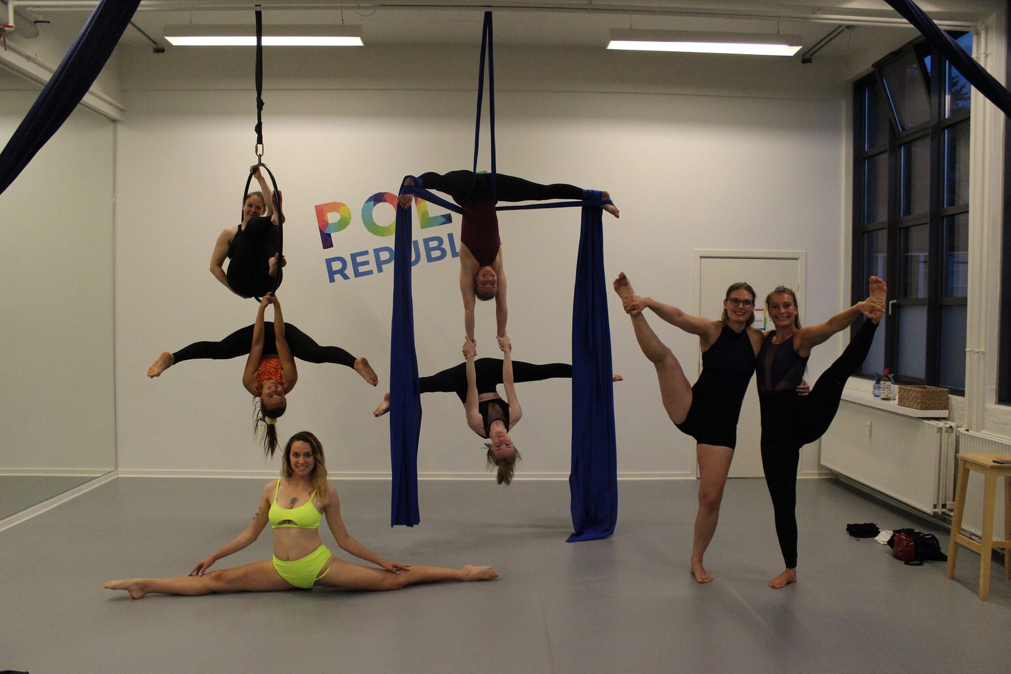 Read more about the article 4 reasons to start aerial dancing
